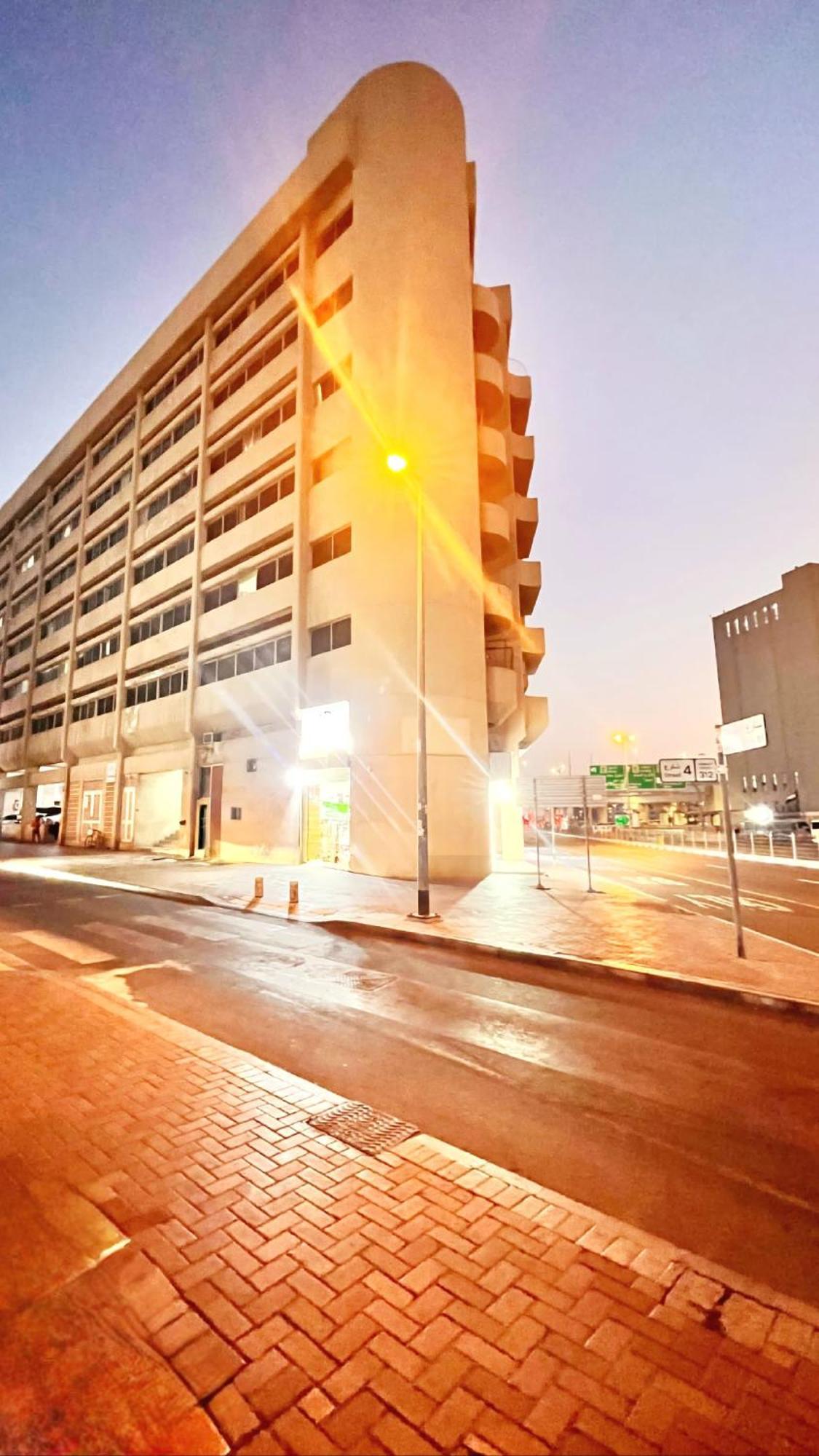Westay Hostel Dubai Exterior foto